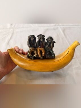 ‘No Evil’ Monkey Trio Banana Trinket Box RARE